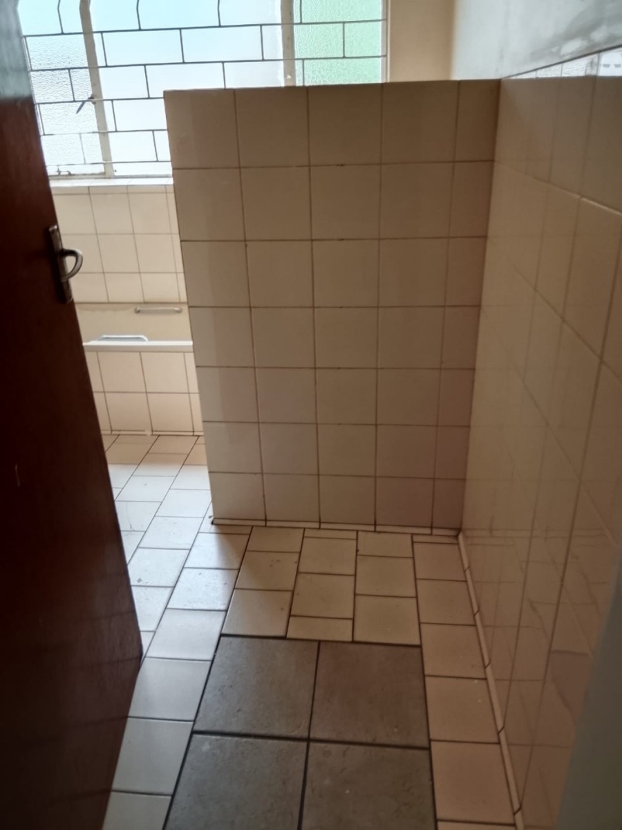 5 Bedroom Property for Sale in Roosheuwel North West